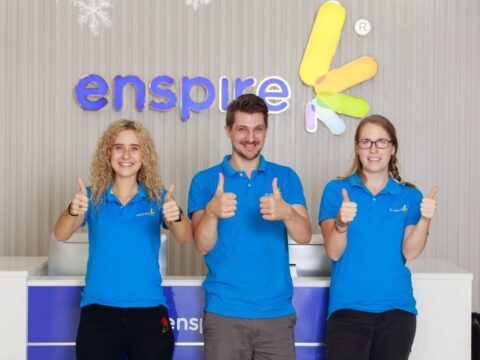 dong phuc trung tam anh ngu quang ngai